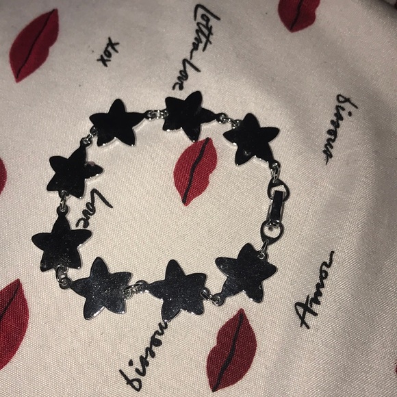 Red stars ⭐️ abalone shell bracelet 7” - Picture 3 of 5